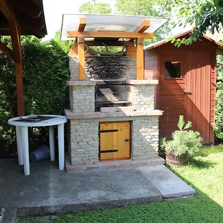 One-bedroom In I *
